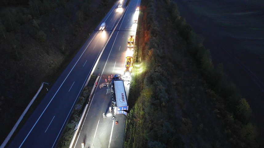 KKW kippt auf der A38 um