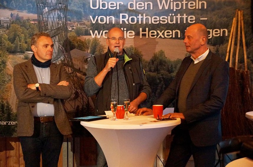 Baustart f&uuml;r den gr&ouml;&szlig;ten Hexenbesen Deutschlands (oder der Welt)