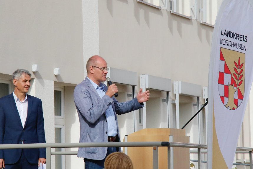 Es "Schillert" in Bleicherode - der Umbau des Gymnasiums wurde heute offiziell beendet