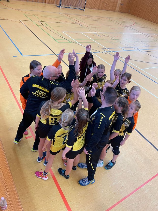 Handball-Hexen zu Gast in Artern