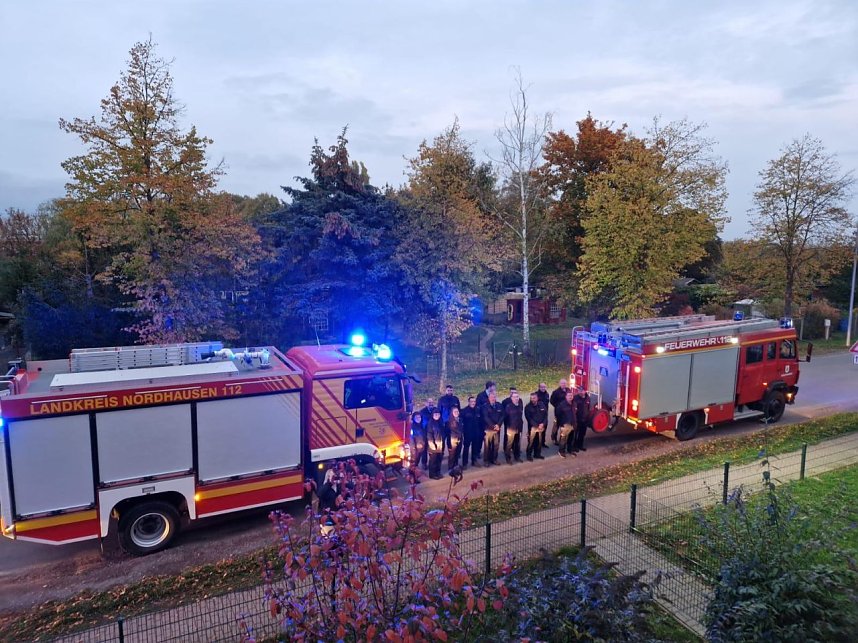 Feuerwehr r&uuml;ckte zum 90. Geburtstag aus