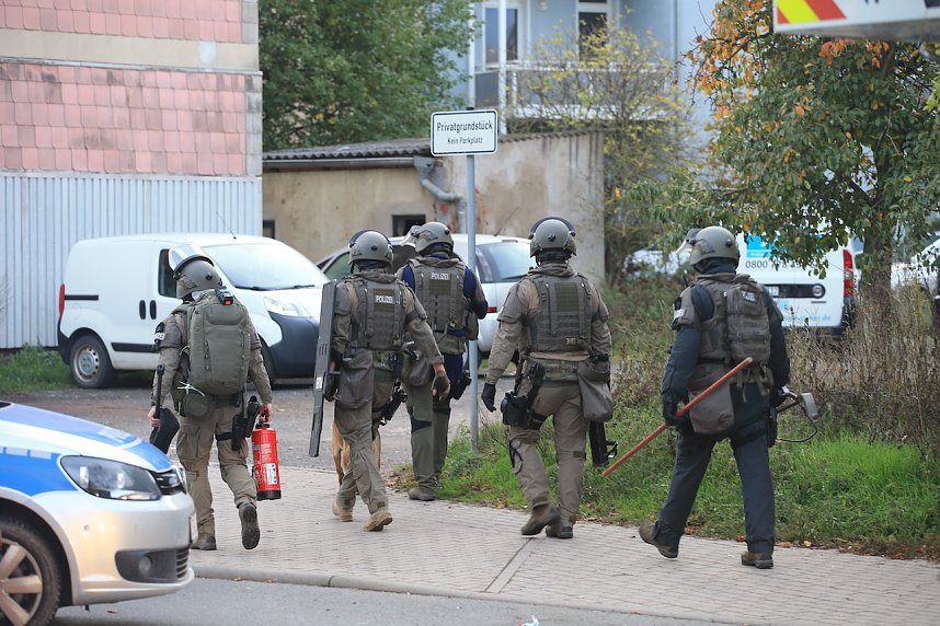 Gro&szlig;einsatz in der Bruno-Kunzte-Stra&szlig;e
