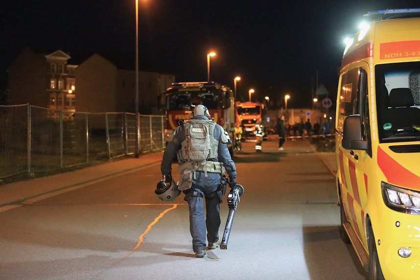 Gro&szlig;einsatz in der Bruno-Kunzte-Stra&szlig;e