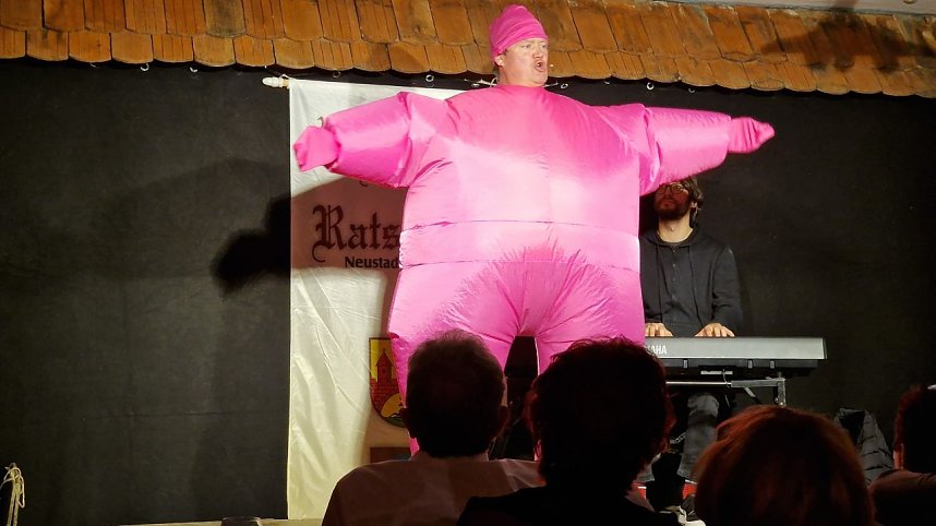 Kabarett im Neust&auml;dter Ratskeller