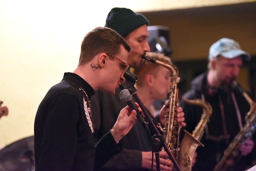 Tryon in der Jazzmangel