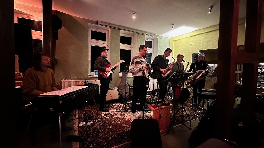 Tryon in der Jazzmangel