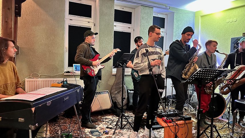 Tryon in der Jazzmangel