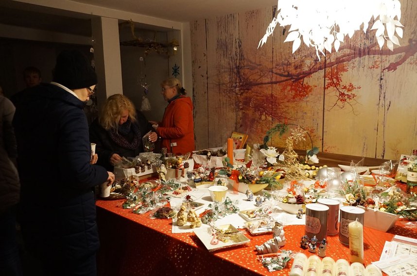 Weihnachtsmarkt in Urbach