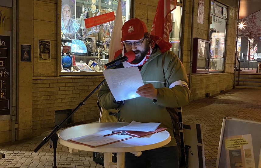 Zwei Kundgebungen am Weihnachtsmarkt
