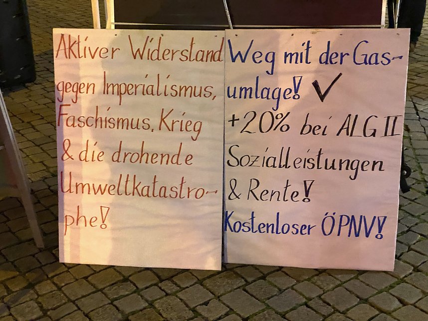 Zwei Kundgebungen am Weihnachtsmarkt