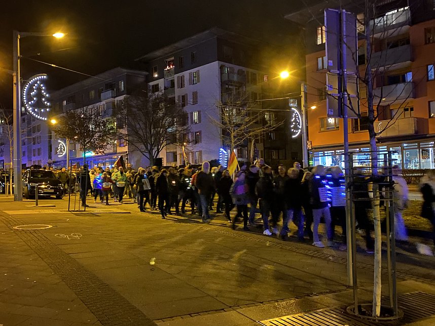 Zwei Kundgebungen am Weihnachtsmarkt