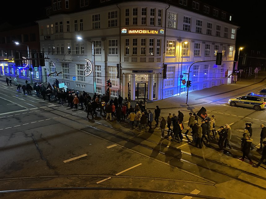 Zwei Kundgebungen am Weihnachtsmarkt