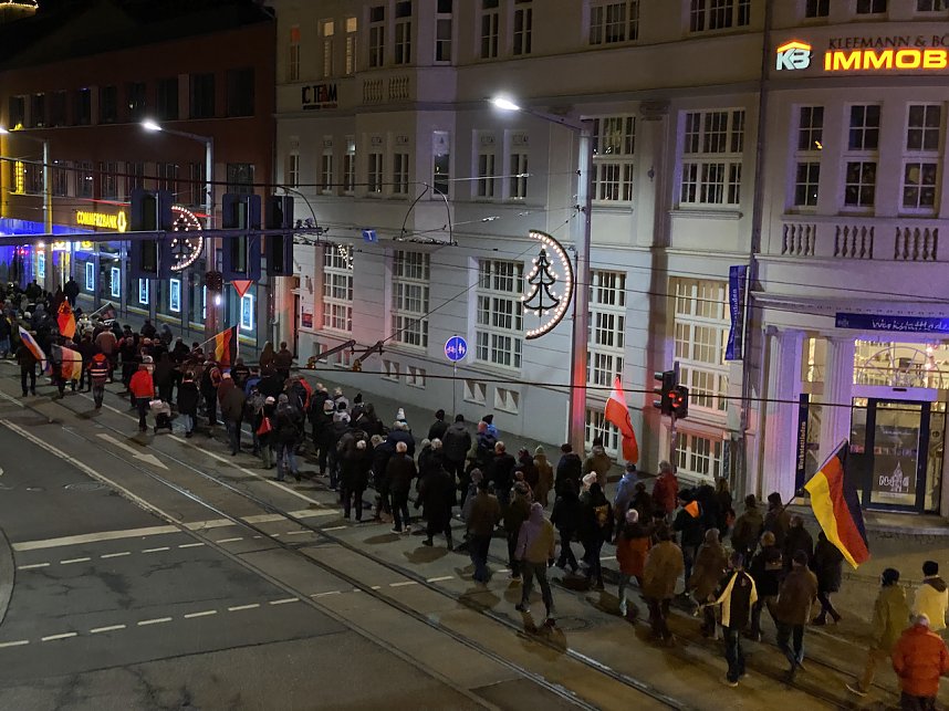 Zwei Kundgebungen am Weihnachtsmarkt