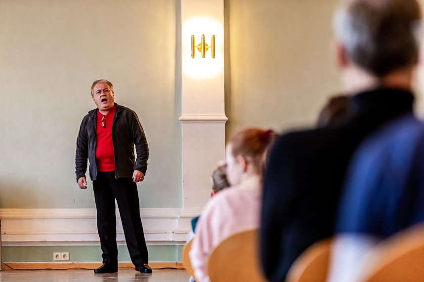 Das Duo Ruggieri trat am 1. Dezember im Humboldt-Gymnasium auf