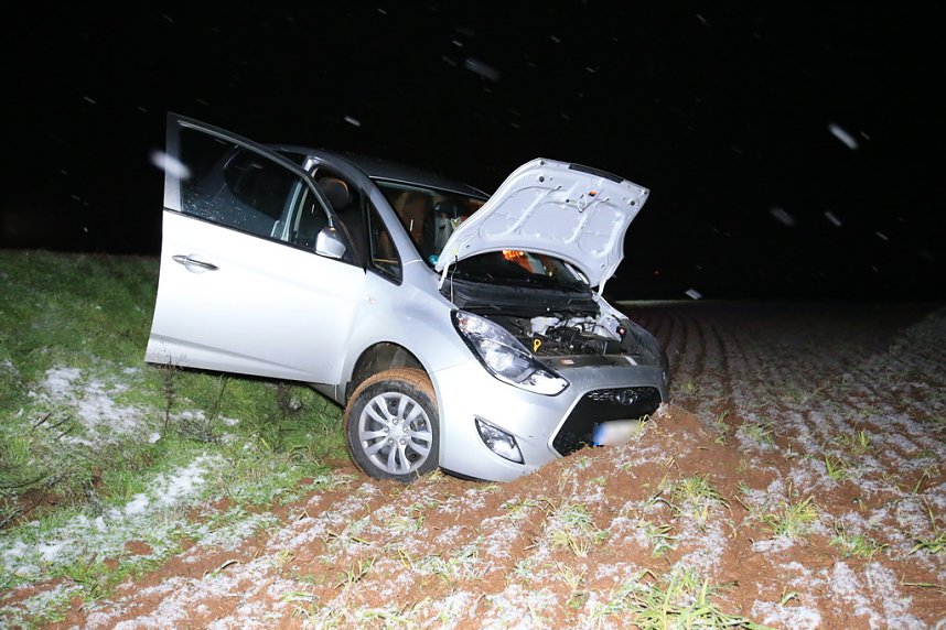 Unfall vor der Abfahrt Hain auf der B4