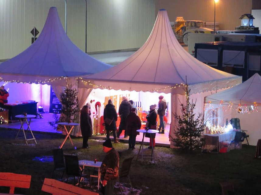 Weihnachtsmarkt auf dem Werksgel&auml;nde von Knauf