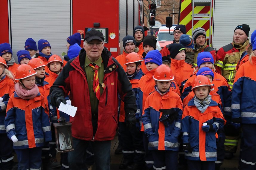 Das Friedenslicht aus Bethlehem ist zum 14. mal im Landkreis verteilt worden