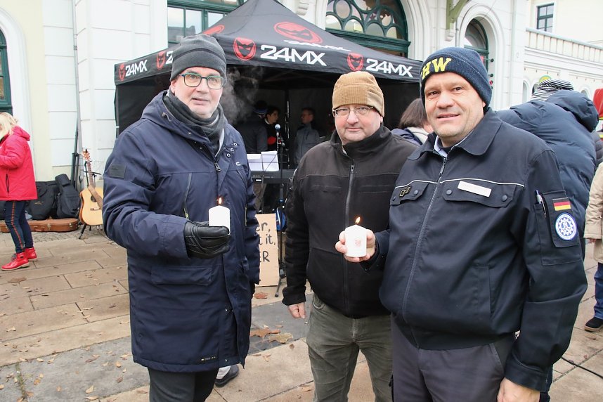 Das Friedenslicht aus Bethlehem ist zum 14. mal im Landkreis verteilt worden