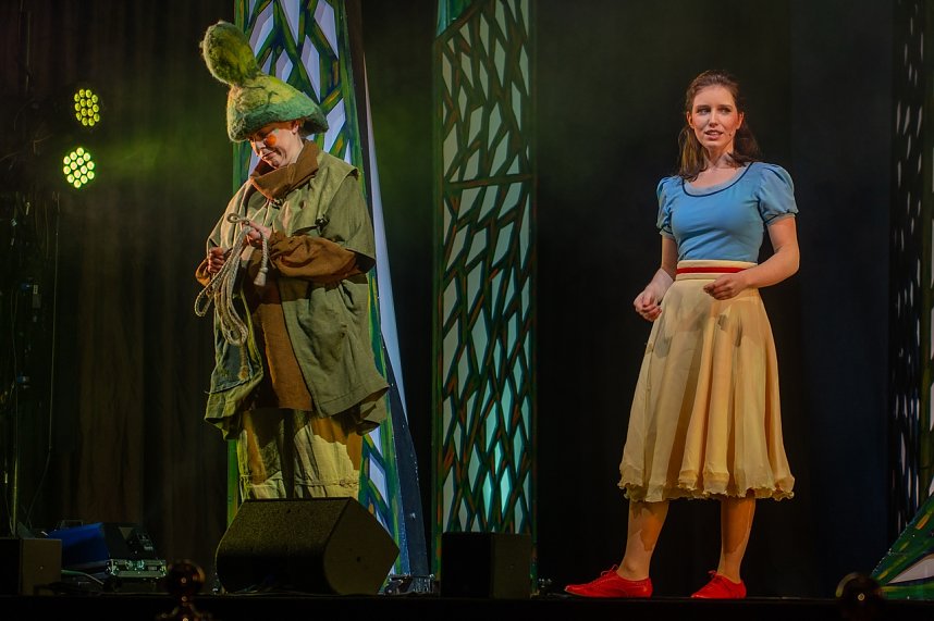 "Schneewittchen" in der Wiedigsburghalle