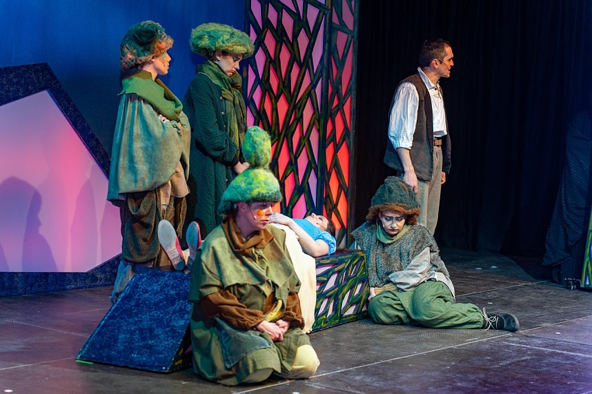 "Schneewittchen" in der Wiedigsburghalle