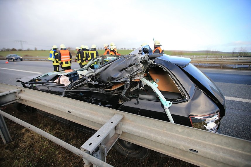 Mehrere Schutzengel an Bord gehabt - Unfall auf der A38