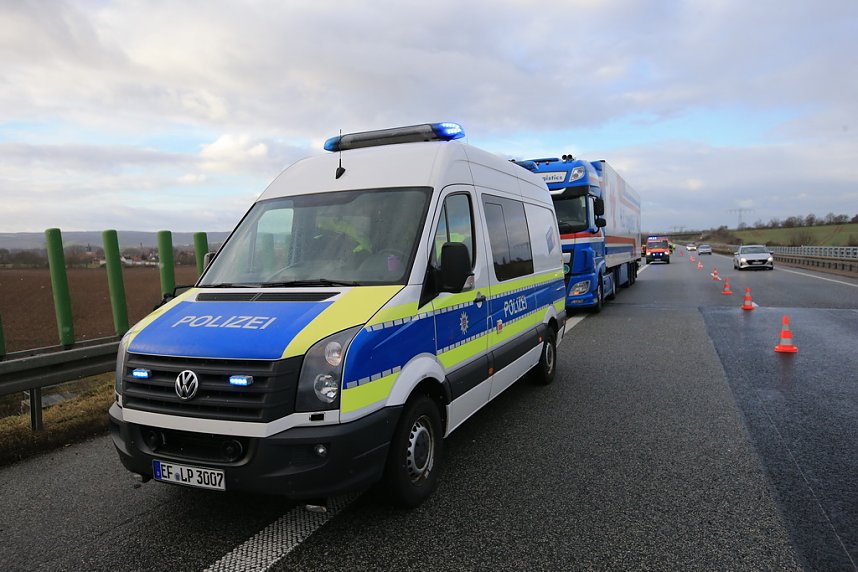Mehrere Schutzengel an Bord gehabt - Unfall auf der A38