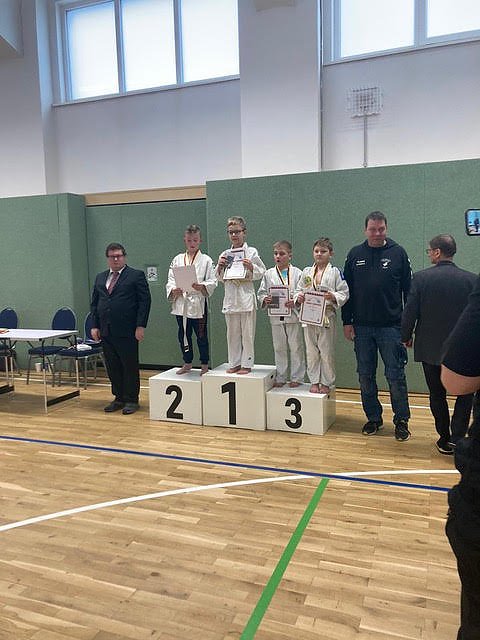 Juodturnier in Salza