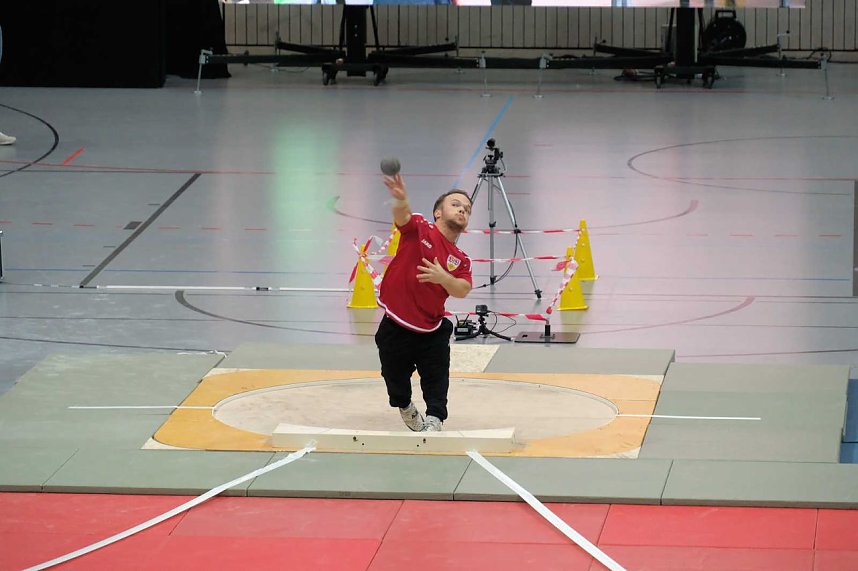 Peter Blei beim Kugelsto&szlig; Indoor