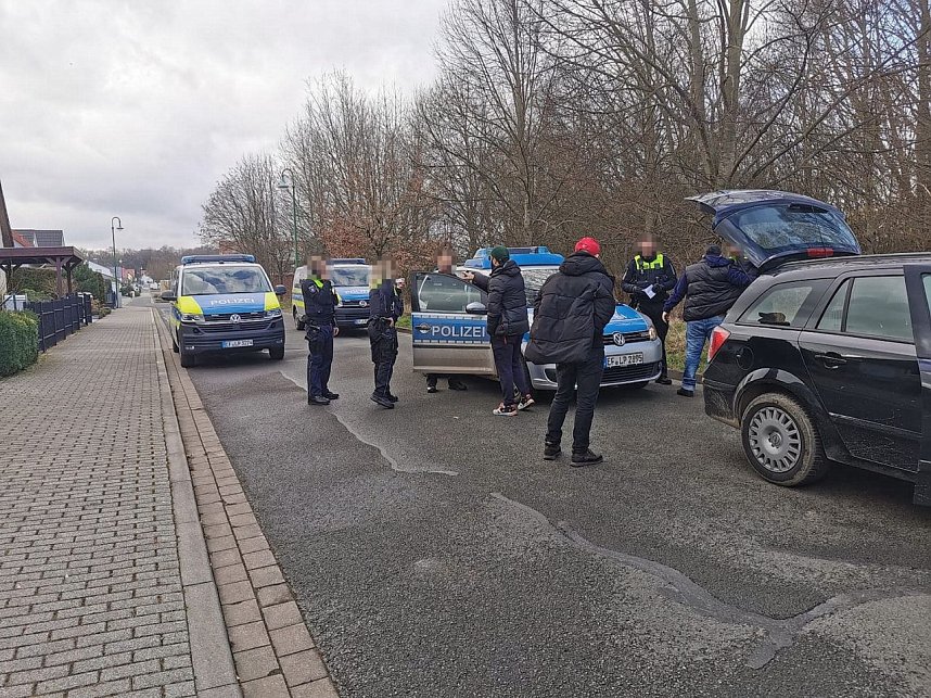 &Uuml;berf&uuml;hrte Ladendiebe nebst Beute