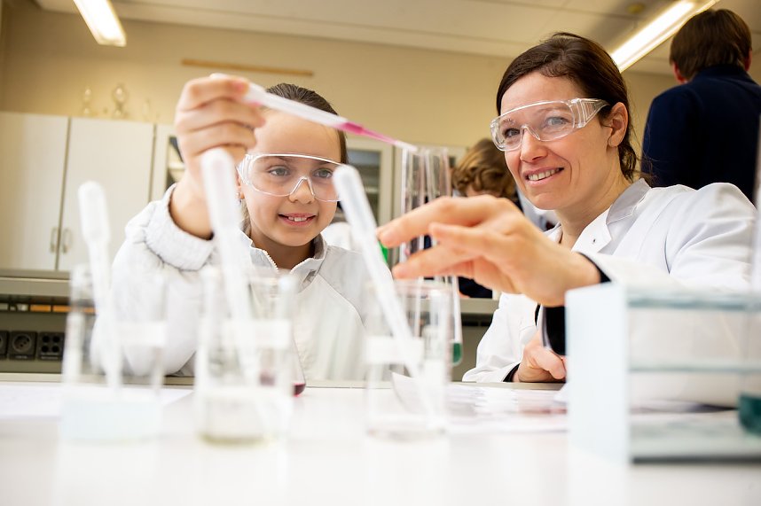 Humboldtianer und Neuhumboldtianer trafen sich zum Tag der offenen T&uuml;r