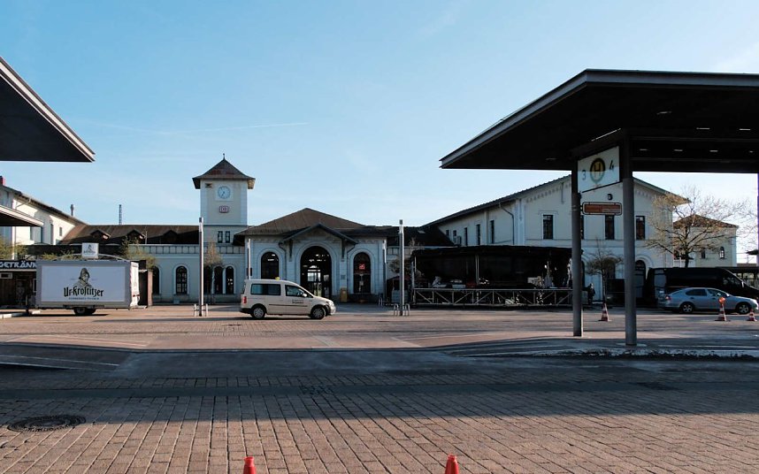 Vorbereitungen f&uuml;r das Bahnhofsfest