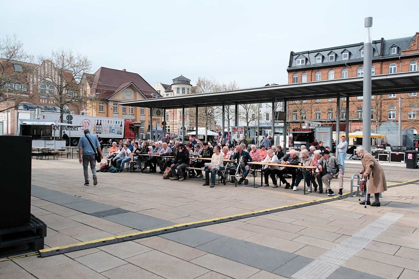 Erster tag des Bahnhofsfestes