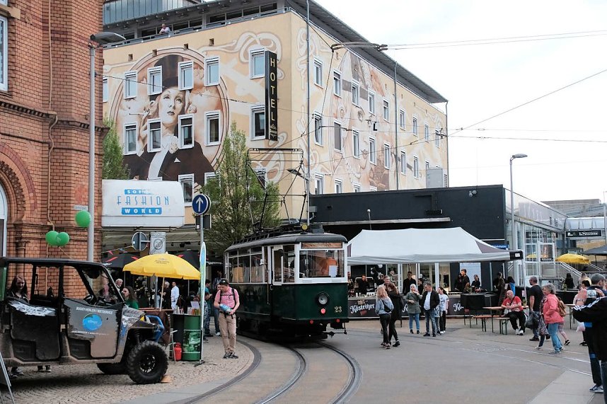 Erster tag des Bahnhofsfestes