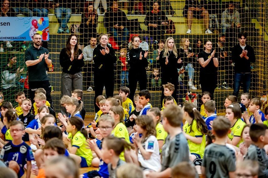 "Ran an den Ball" - Handball-Turnier der Extra Klasse in Nordhausen