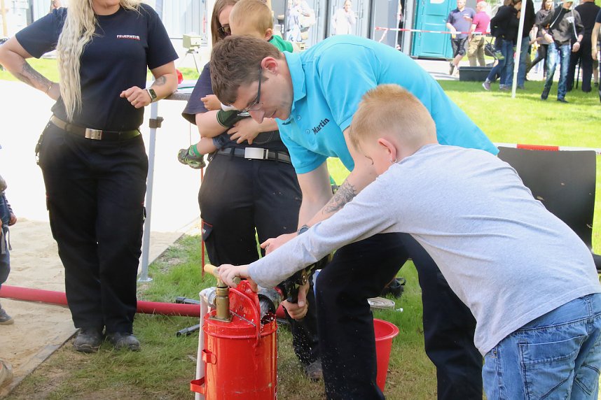 Tag der offenen T&uuml;r bei der neuen Nordh&auml;user Feuerwache