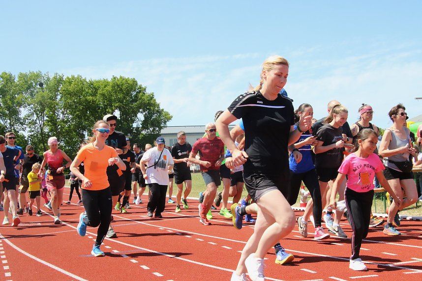 8. Nordh&auml;user Mukolauf auf dem Hohekreuz-Sportplatz