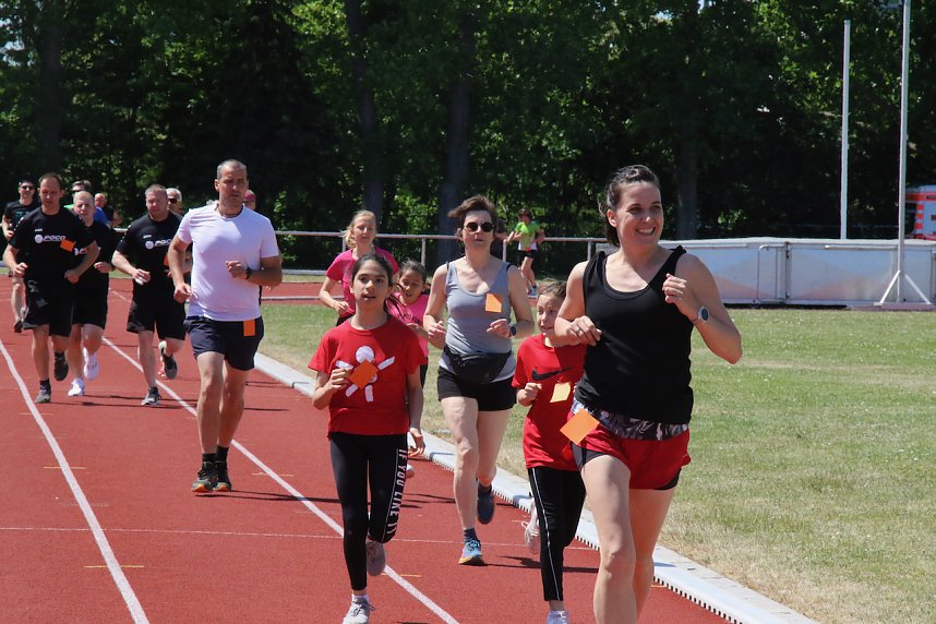 8. Nordh&auml;user Mukolauf auf dem Hohekreuz-Sportplatz