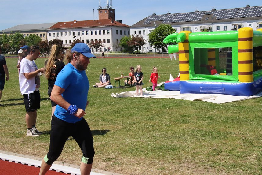 8. Nordh&auml;user Mukolauf auf dem Hohekreuz-Sportplatz