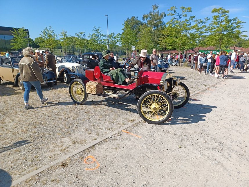 Cario- und Oldtimertreffen in Apolda