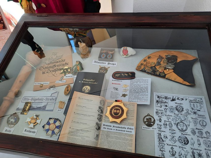 Schlaraffen-Ausstellung in der Flohburg