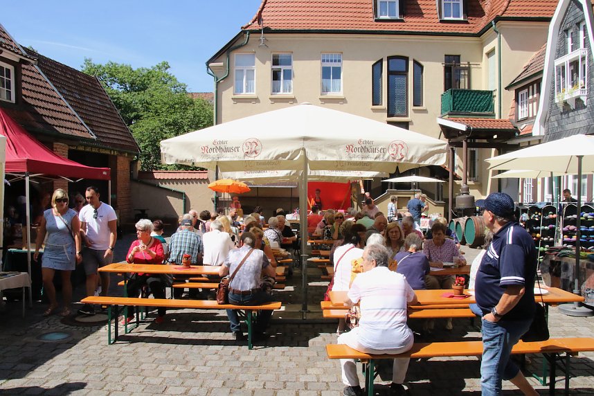 Hof- und Genussmarkt in der Traditionsbrennerei