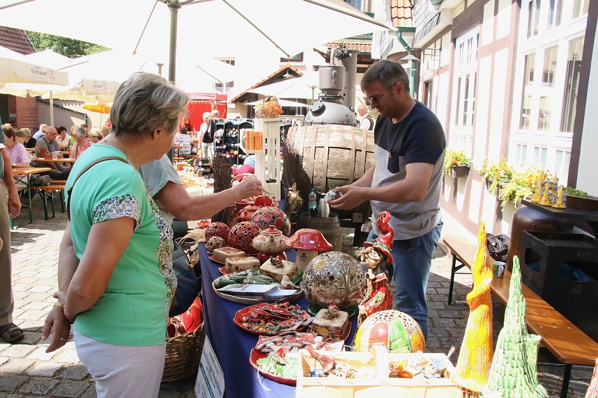 Hof- und Genussmarkt in der Traditionsbrennerei