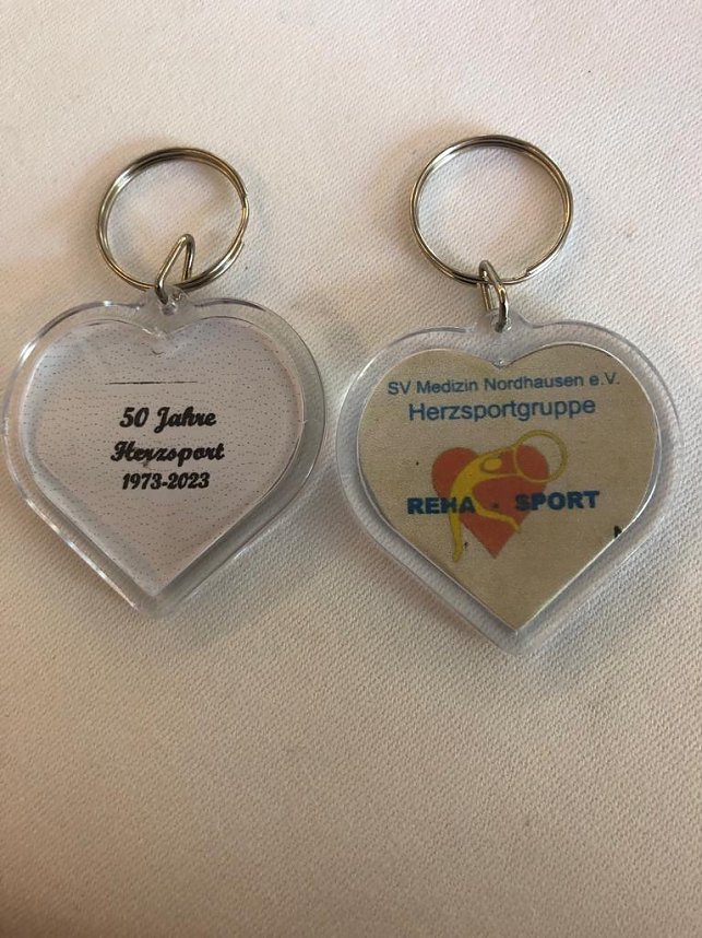 F&uuml;r jedes Herzsportmitglied gab es ein kleines Erinnerungsgeschenk