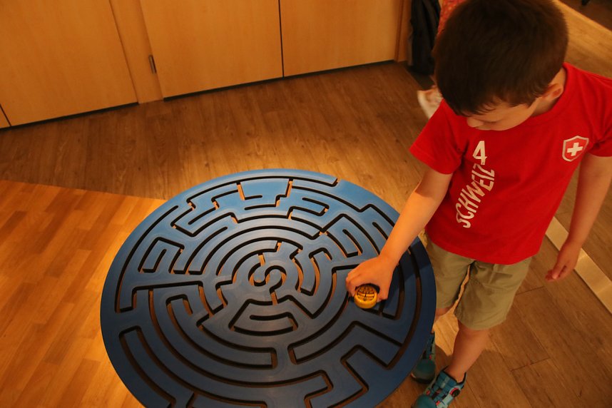 Mini-Mathematikum in der Kreissparkasse