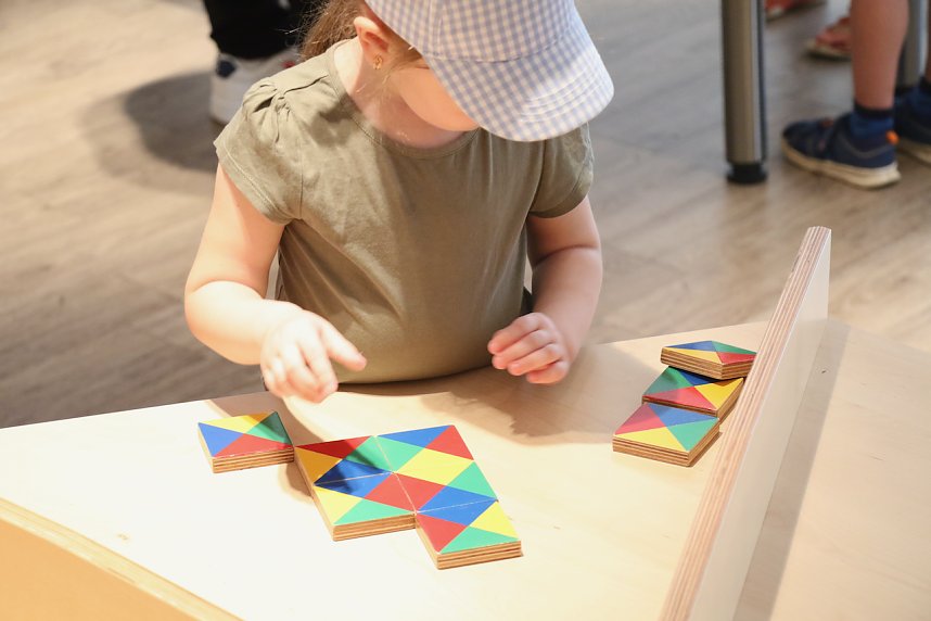 Mini-Mathematikum in der Kreissparkasse