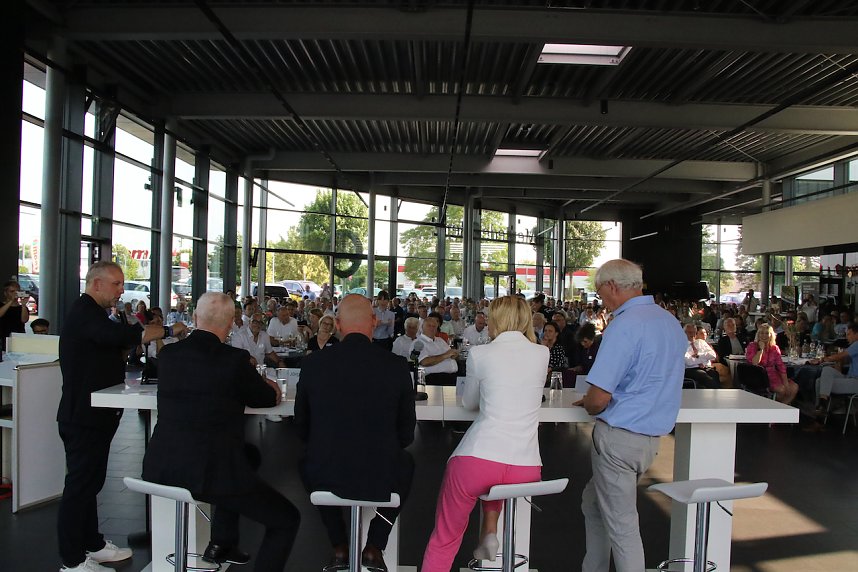 NUV Sommerfest und erste Kandidaten-Diskussion