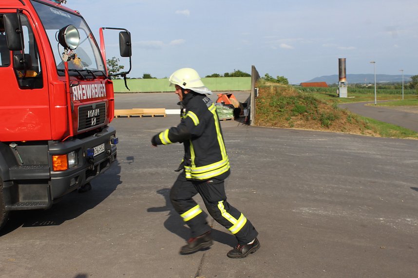 Feuerwehr&uuml;bung an der Biomethananlage in Bielen