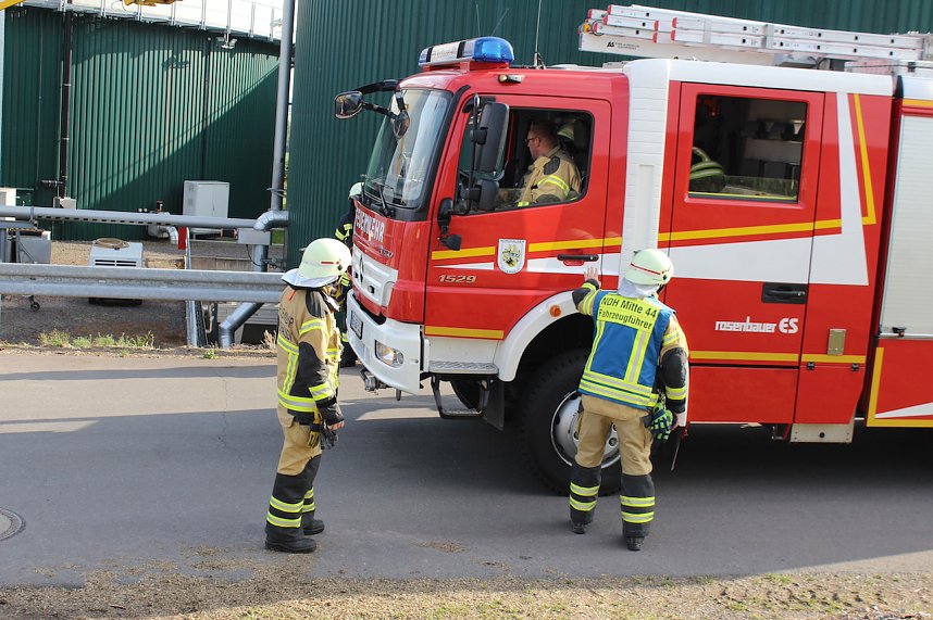 Feuerwehr&uuml;bung an der Biomethananlage in Bielen
