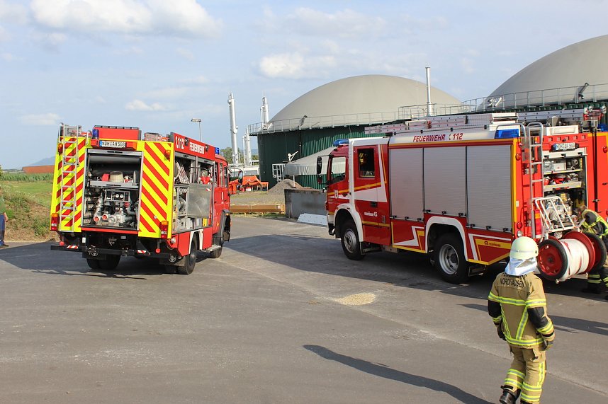 Feuerwehr&uuml;bung an der Biomethananlage in Bielen