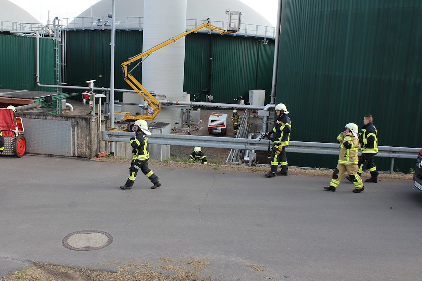 Feuerwehr&uuml;bung an der Biomethananlage in Bielen